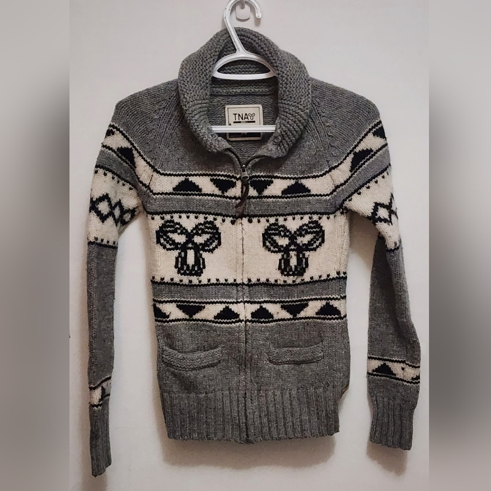 TNA Gray and Cream Patterned Cardigan